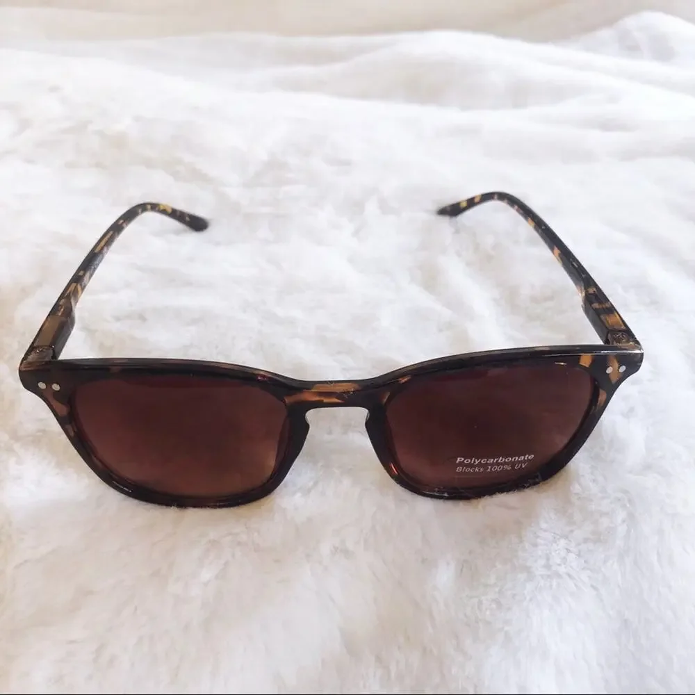Luca Brown Classic Aviators Oval Sunglasses